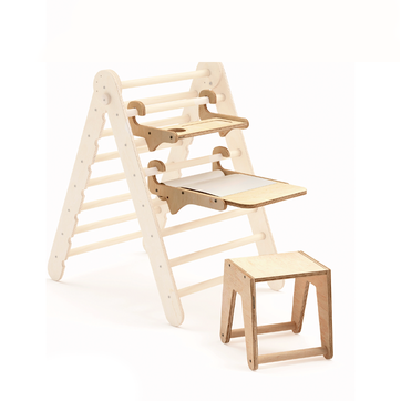 Artistieke toevoeging aan de driehoekige ladder